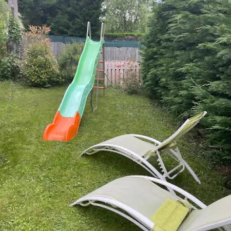 Chaleureux Dans Maison Avec Piscine A 35 Min De Lyon *